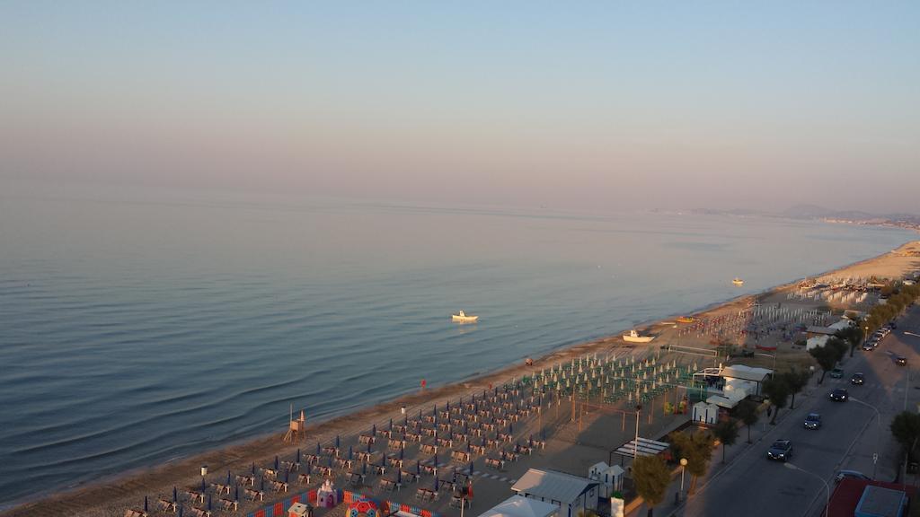 Hotel Nuovo Diana Senigallia Exterior photo